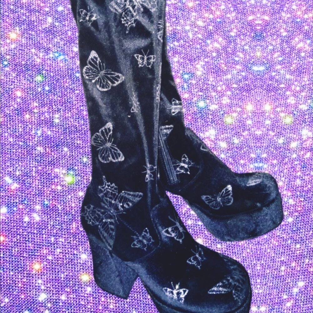Delia's dollzkill black velvet silver w/butterflies knee high boots